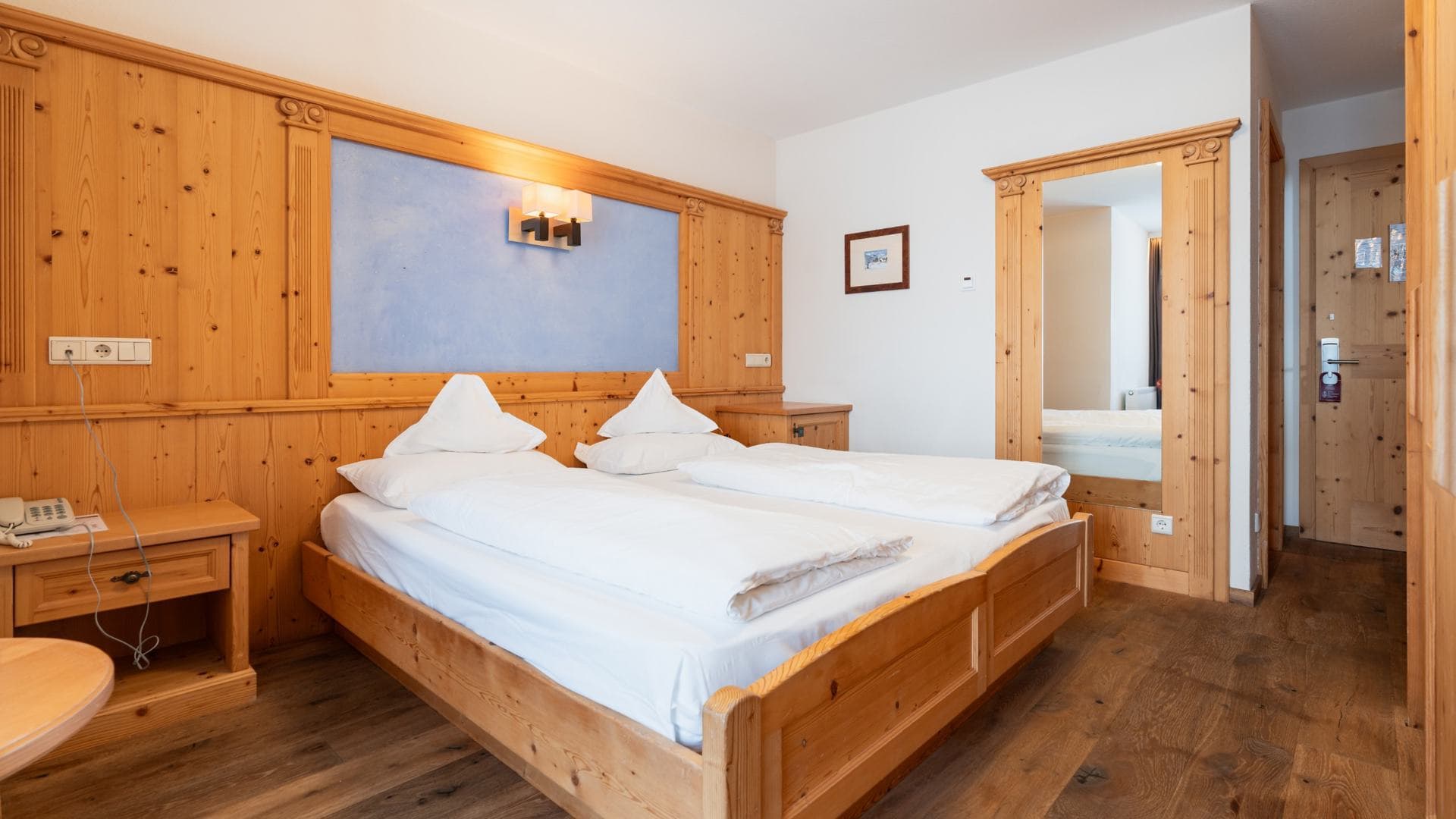 Doppelbettzimmer im Hotel mit "Col Alto Blick" - Bild 6