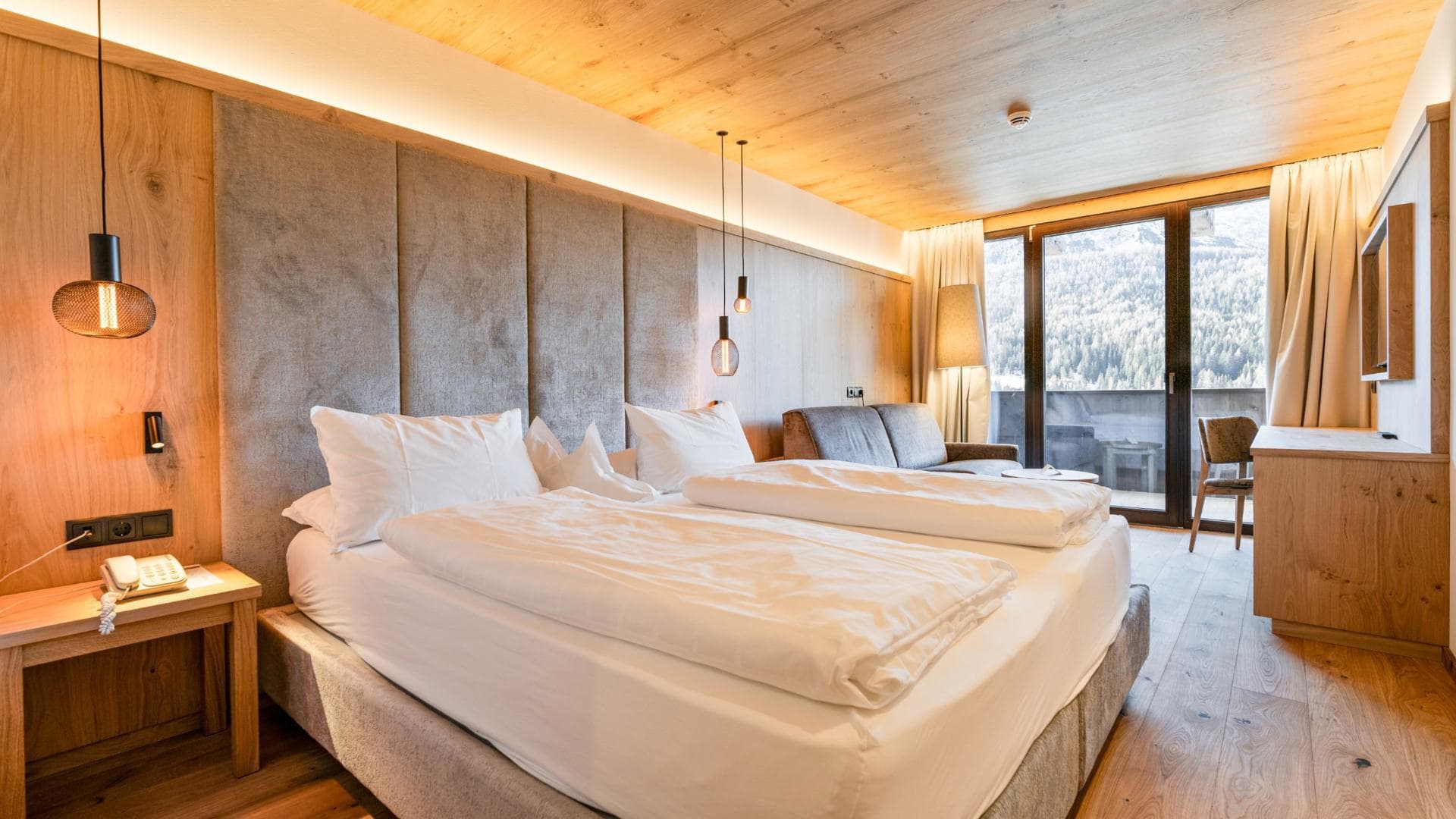 Doppelzimmer im Hotel "Deluxe Panorama" - Bild 5