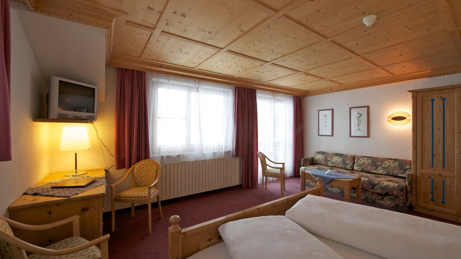 Doppelbettzimmer Interski "Sassongher Blick" - Bild 4