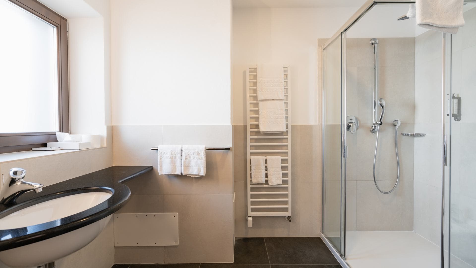 1 Doppelzimmer + 1 Einzelzimmer mit Verbindungstür - Bild 8